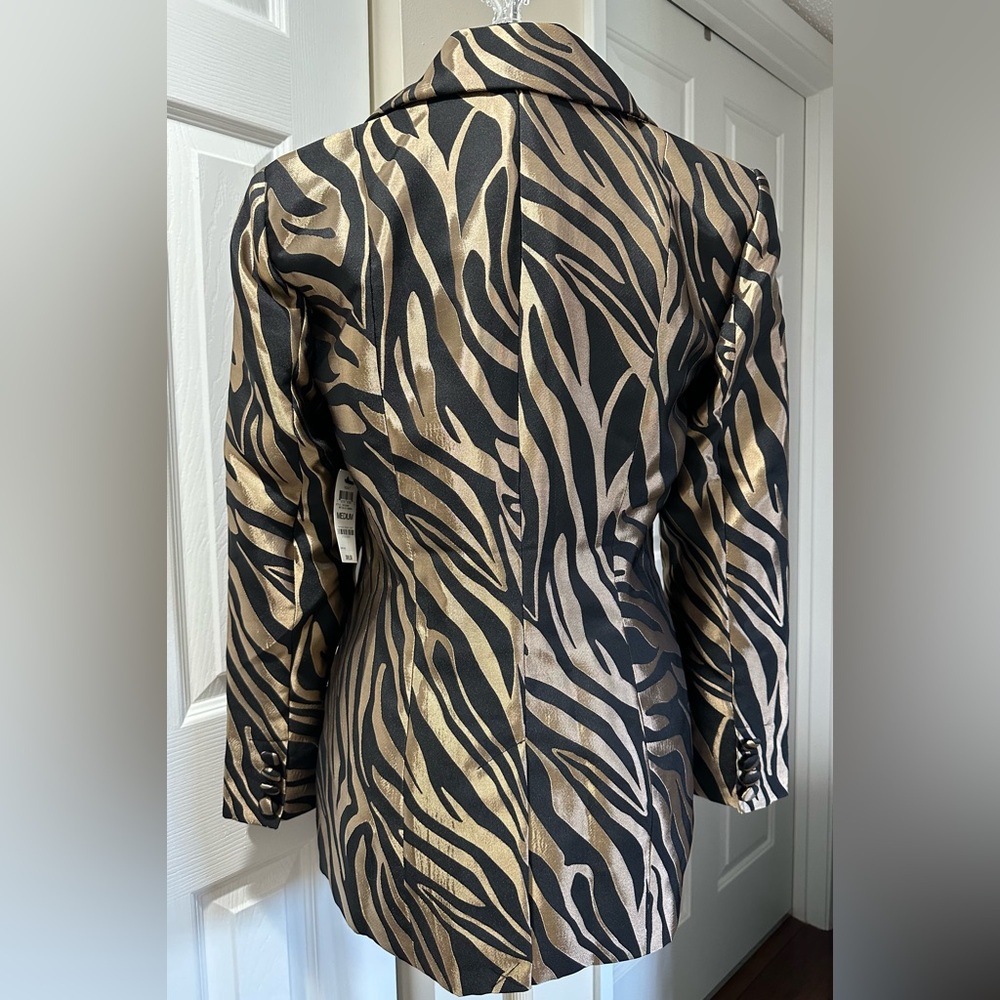 NWT. INC International Concepts Black and Gold Zebra Print Blazer Size M. - Picture 2 of 10